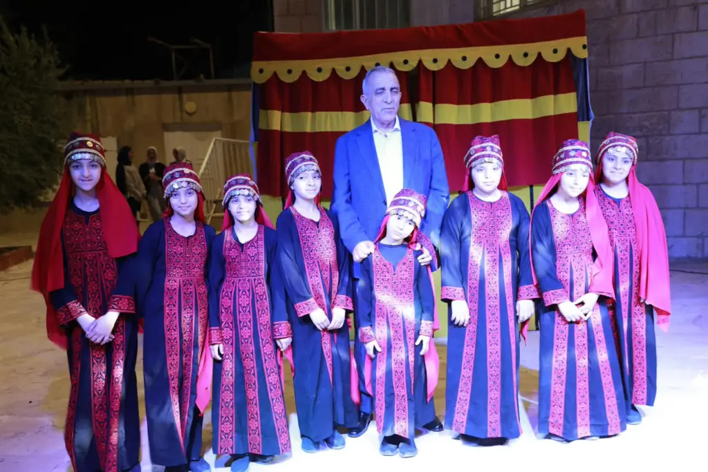 وزير الثقافة يفتتح الدورة الأولى لمهرجان مسرح الدمى بفضاء مديرية المسرح والفنون