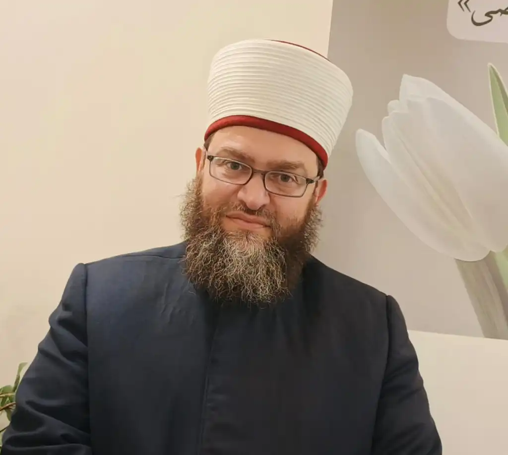 الدكتور أحمد نضال القطيشات.. حين يصنع العلم هيبة الحضور وتصنع المعرفة أثر الرجال