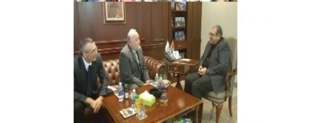 بحث تعزيز التعاون الاقتصادي مع جمهورية التشيك