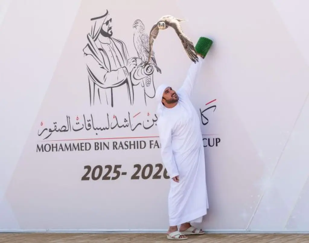 أشواط الحر والشاهين تسجل حضورًا استثنائيًا في سباقات الصقور