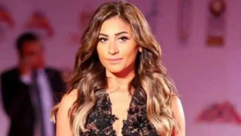 حسمت الجدل .. دينا الشربيني تعلن ارتباطها من خارج الوسط الفني