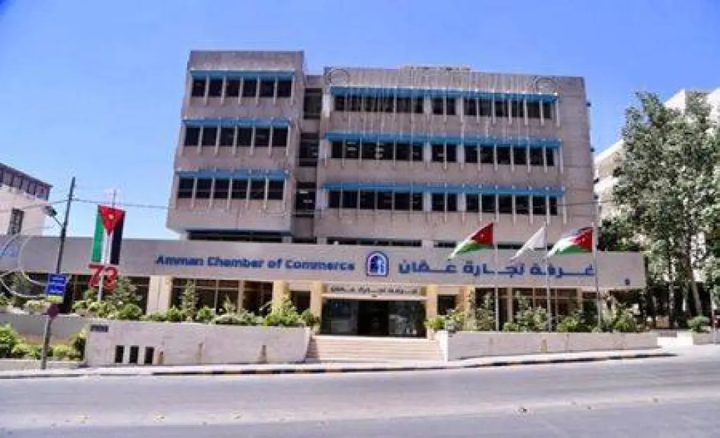 القطاع التجاري... انجازات كبيرة تحققت في ظلال الاستقلال المجيد