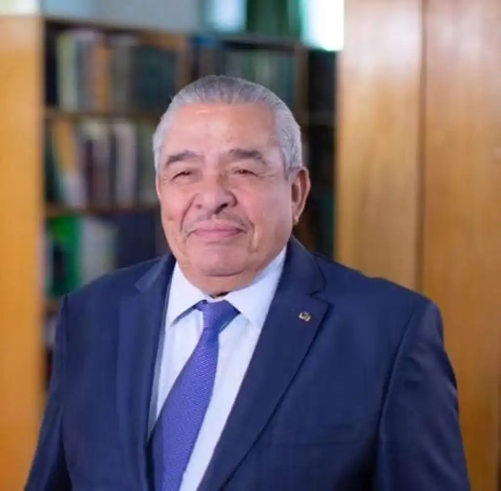 عبد الرؤوف الروابدة في الجامعة الأردنية... خبرة الدولة في خدمة الجامعة الأم