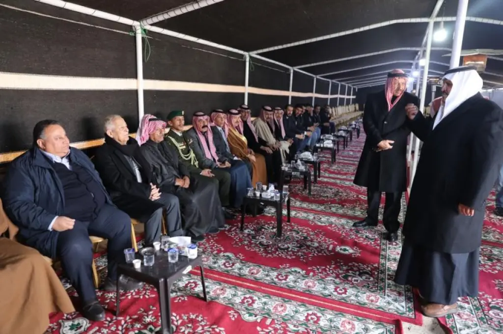 العيسوي ينقل تعازي جلالة الملك وولي العهد لعشائر العيسى والحراحشة والعتوم والمرازيق والشمالي ( صور )