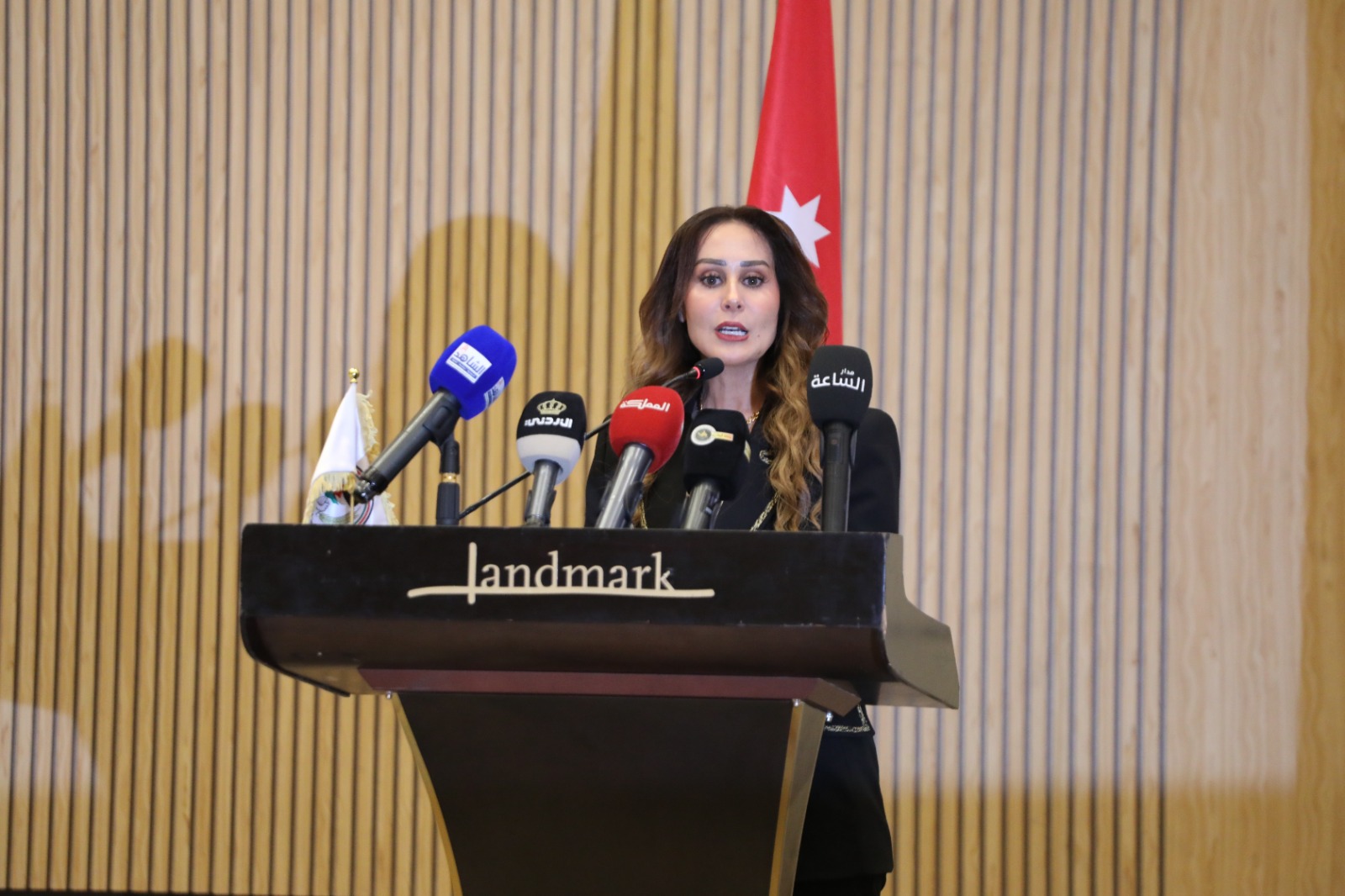 العودات يرعى إشهار الأكاديمية الحزبية لحزب المحافظين الأردني