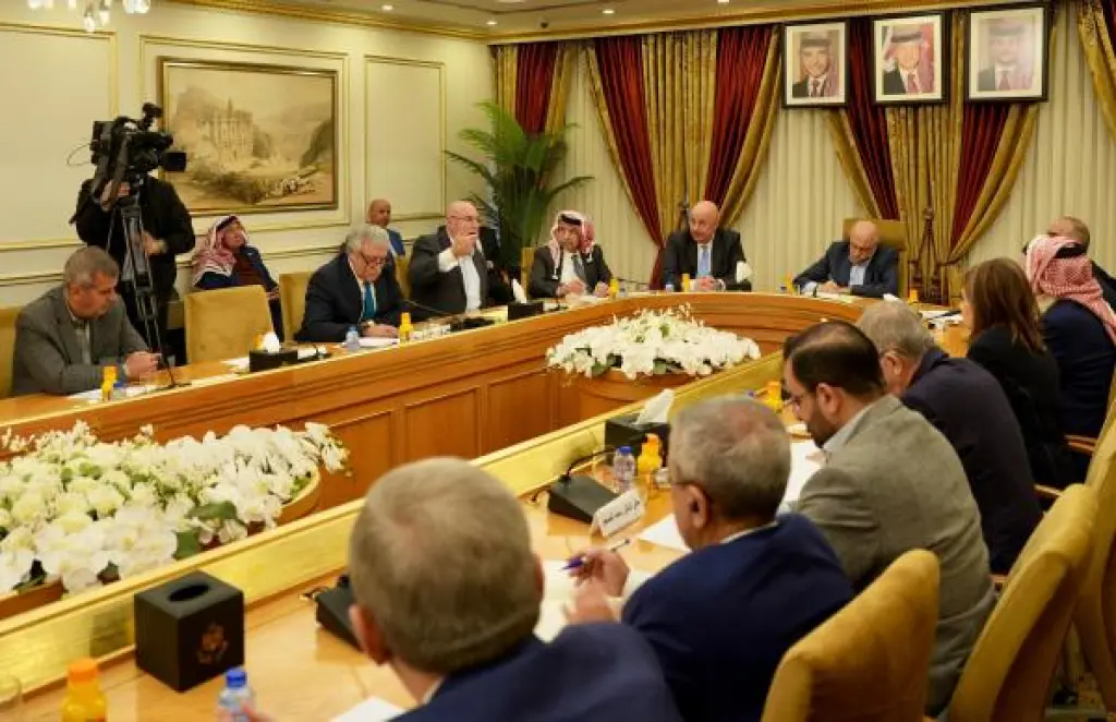 مالية الأعيان تطلع على الإجراءات الحكومية في ظل الأوضاع الراهنة