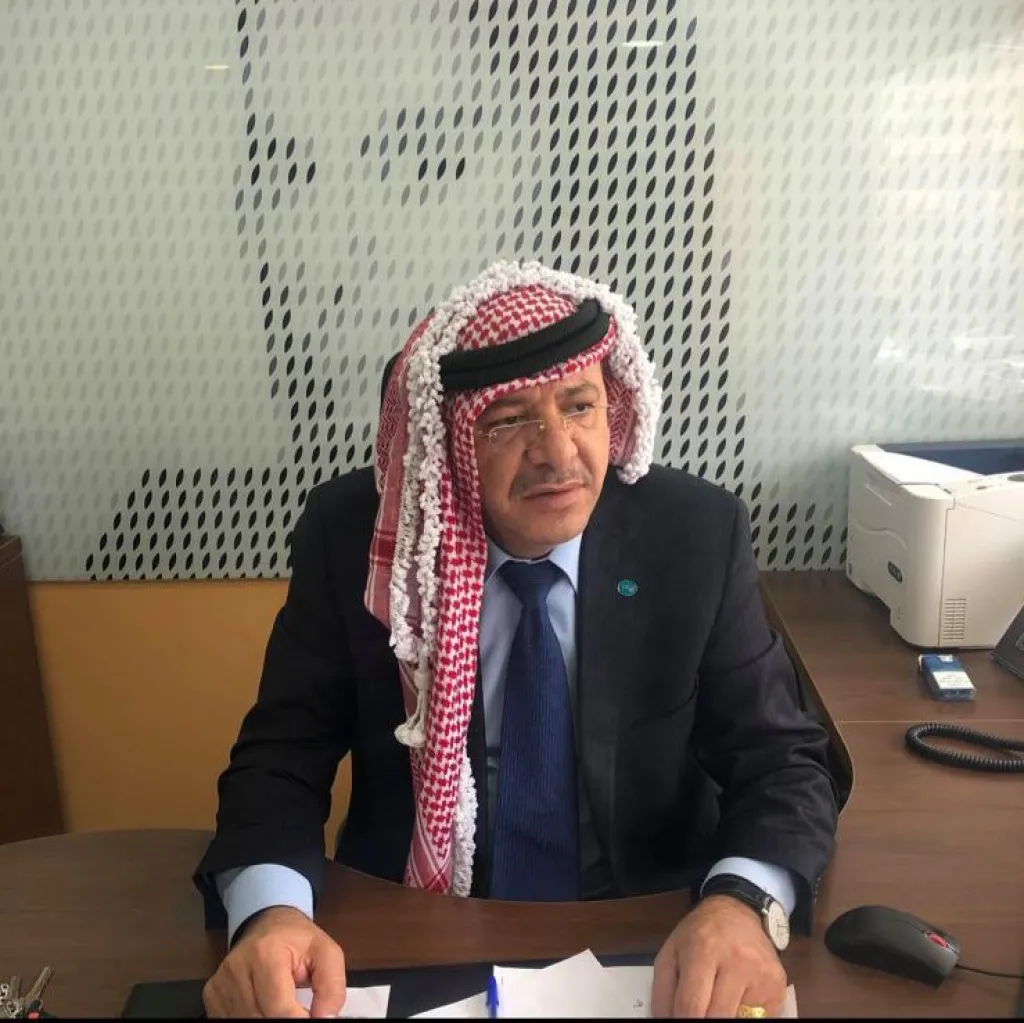 القطاع  المصرفي  يخسر  الحقوقي نضال الشوارب  بعد إحالة  نفسه إلى التقاعد