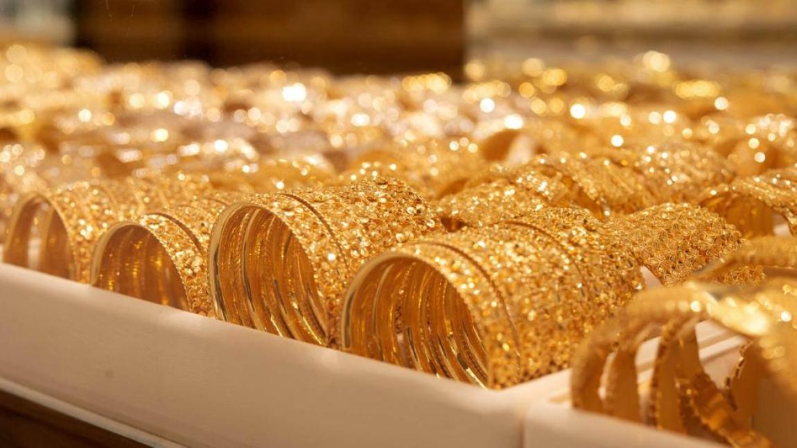 انخفاض أسعار الذهب محليا إلى 87.00 دينارا للغرام