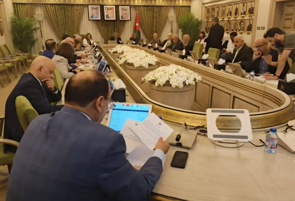 مشتركة بـالأعيان تناقش دراسة تحليلية حول واقع وآفاق تشغيل الشباب