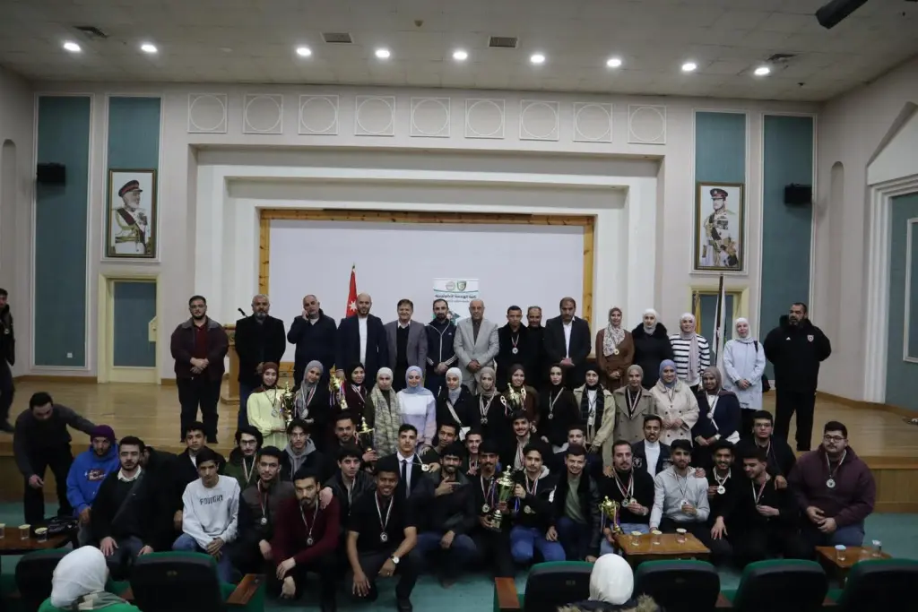 الاتحاد الرياضي للكليات الجامعية والجامعية المتوسطة ينظم بطولة الشطرنج للطلاب والطالبات في كلية الهندسة التكنولوجية