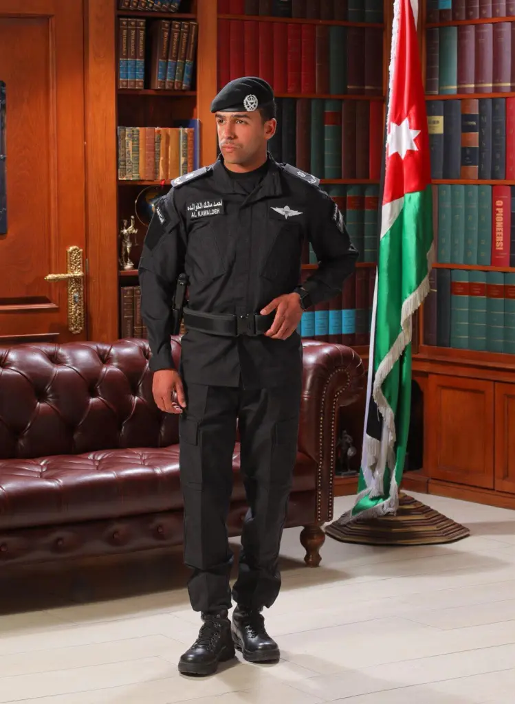 الملازم أحمد الخوالدة مبارك الترفيع والتخريج من جامعة مؤته تخصص أدارة الأزمات