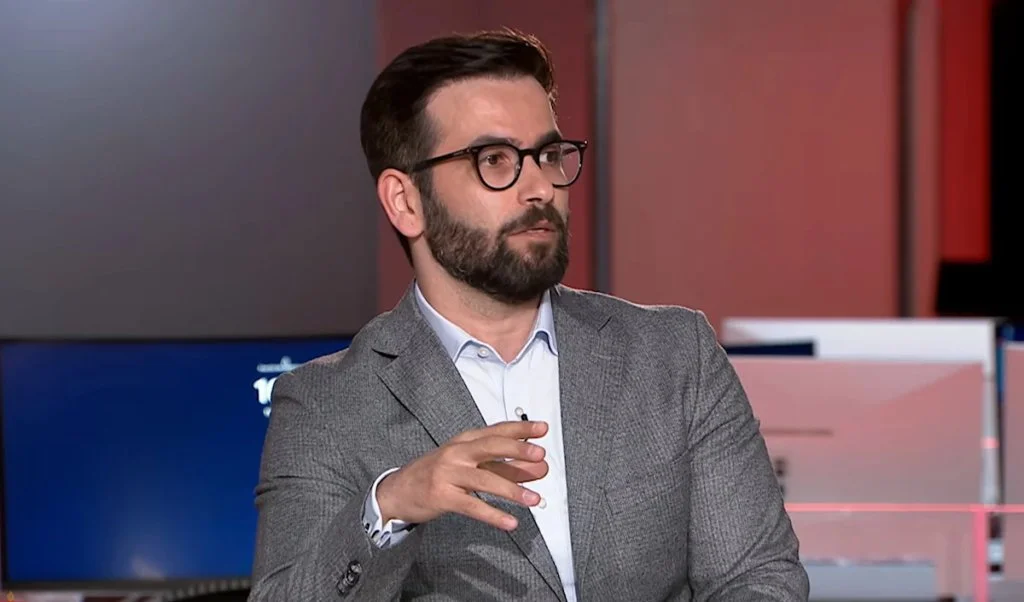 الشوبكي يكتب : ما أحوجنا في الأردن إلى هذا النموذج من المحللين