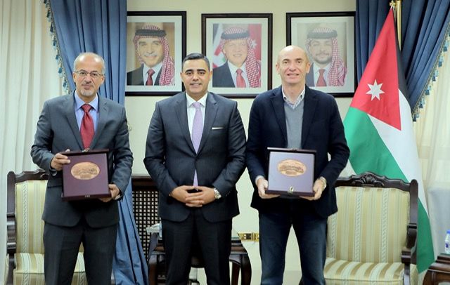 الشباب النيابية تكرم البطلين الحمود والعرجان