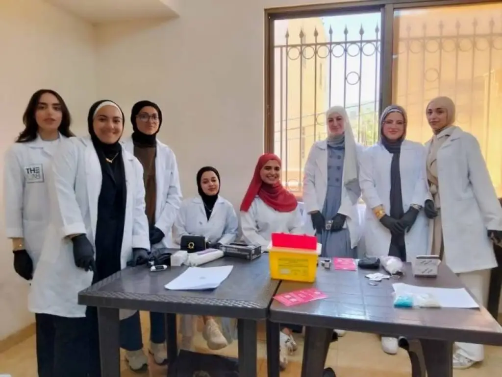 عمان الاهلية تقيم يوماً طبياً مجانياً بمخيّم البقعة