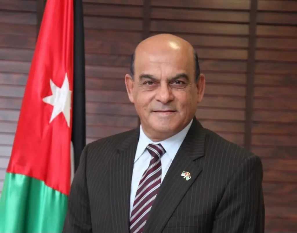 الخارجية تنعى السفير الأسبق محمد العلاف