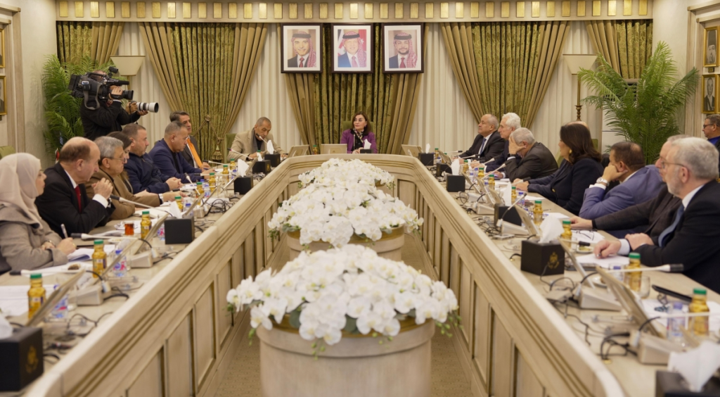 الحوار الشبابي في الأعيان تطلع على خطط وزارة الشباب وبرامجها