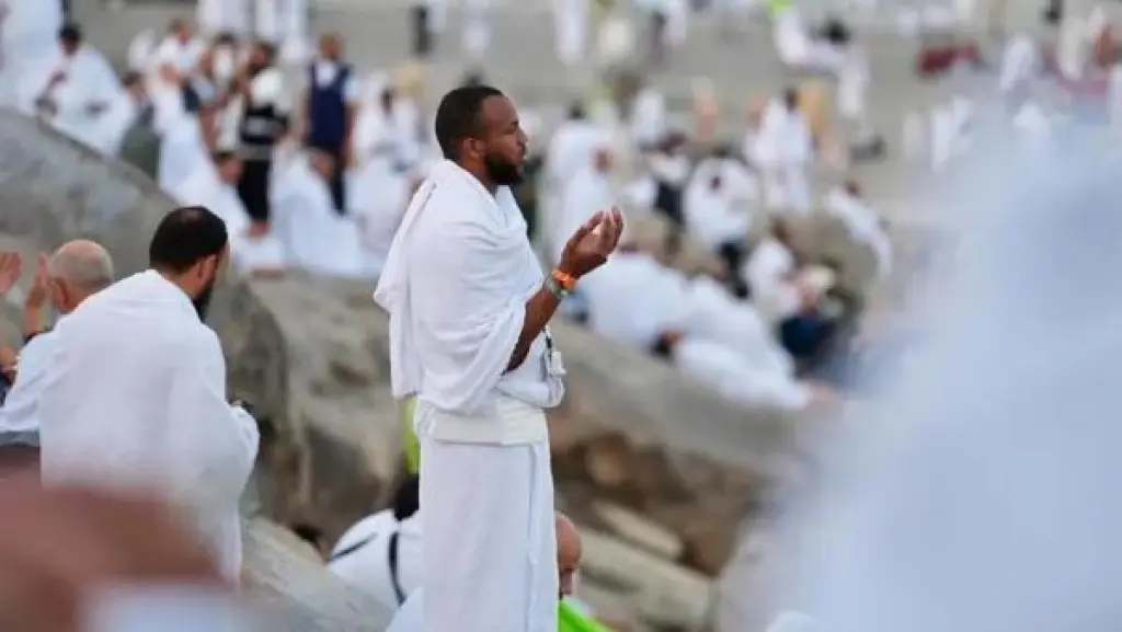 السعودية: اكتمال تصعيد جميع الحجاج إلى مشعر عرفات