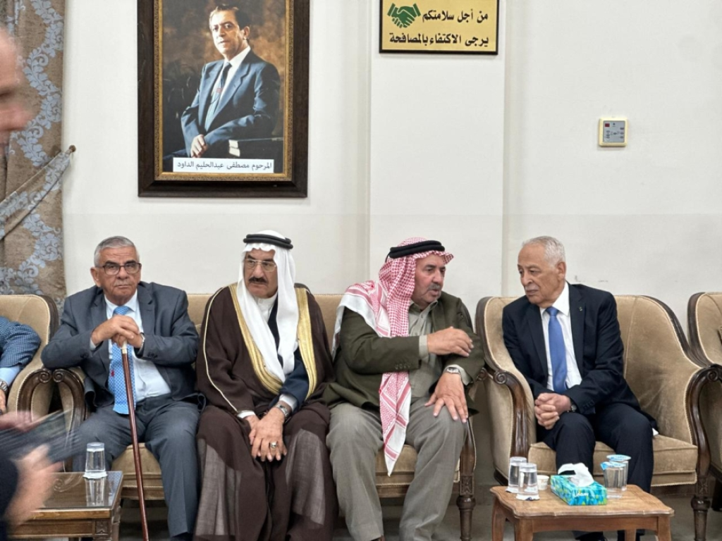مندوبا عن الملك وولي العهد. العيسوي يعزي عشيرة أبو سليم