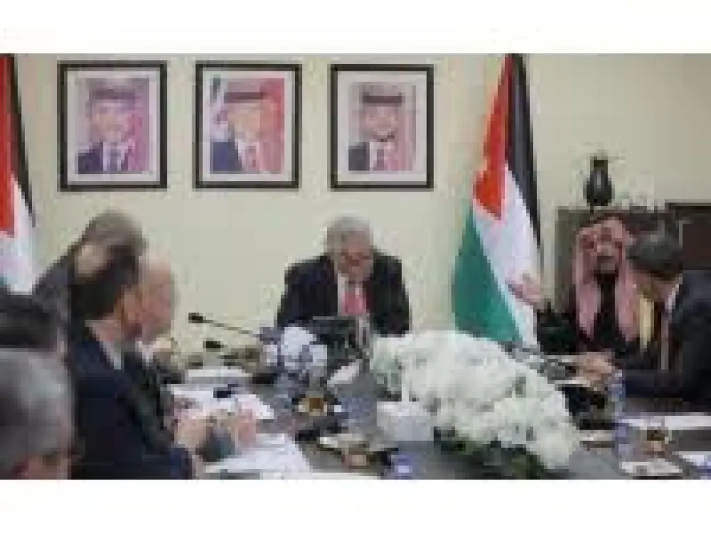 رئيس لجنة الخدمات النيابية يشيد بإطلاق الحكومة مشروع النقل المدرسي بالشراكة مع القطاع الخاص