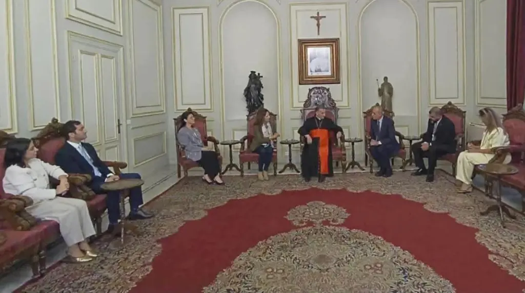 وزير السياحة يلتقي البطريرك الماروني في لبنان