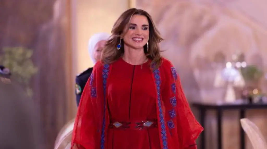 الملكة تهنئ الأميرة إيمان بقدوم تاليا ورانيا