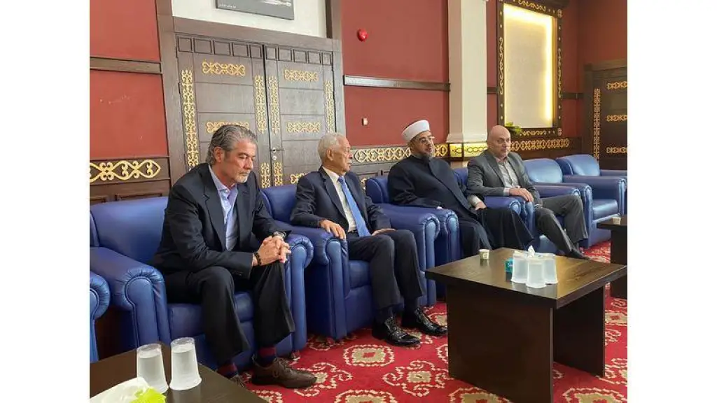 مندوبا عن الملك وولي العهد.. العيسوي يعزي بوفاة الوزير مامسر