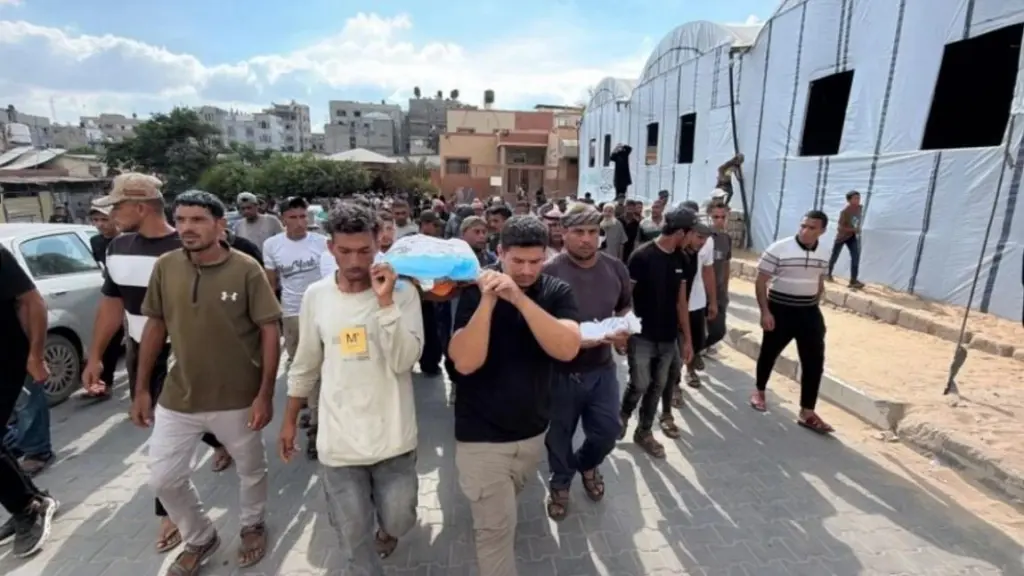 استشهاد سيدة فلسطينية وجنينها جنوبي قطاع غزة