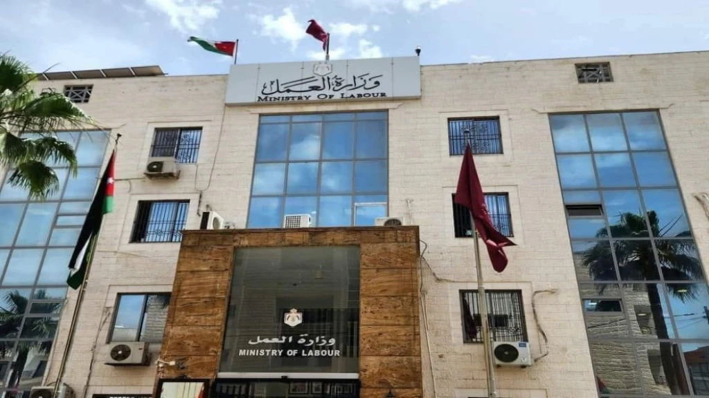 العمل: 17 يوما لتصويب أوضاع العمالة المخالفة قبل بدء إجراءات التسفير