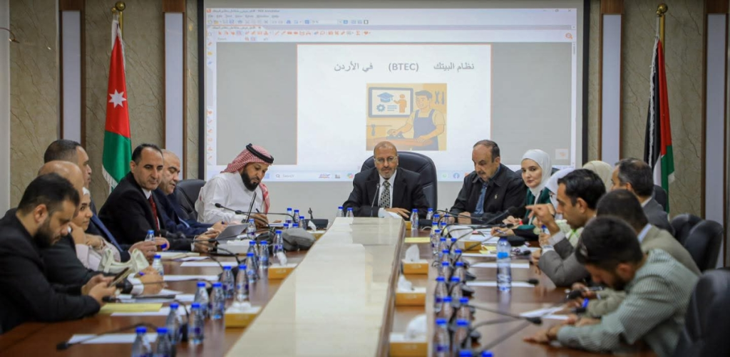 التربية النيابية تبحث تطوير مسار التعليم المهني والتقني