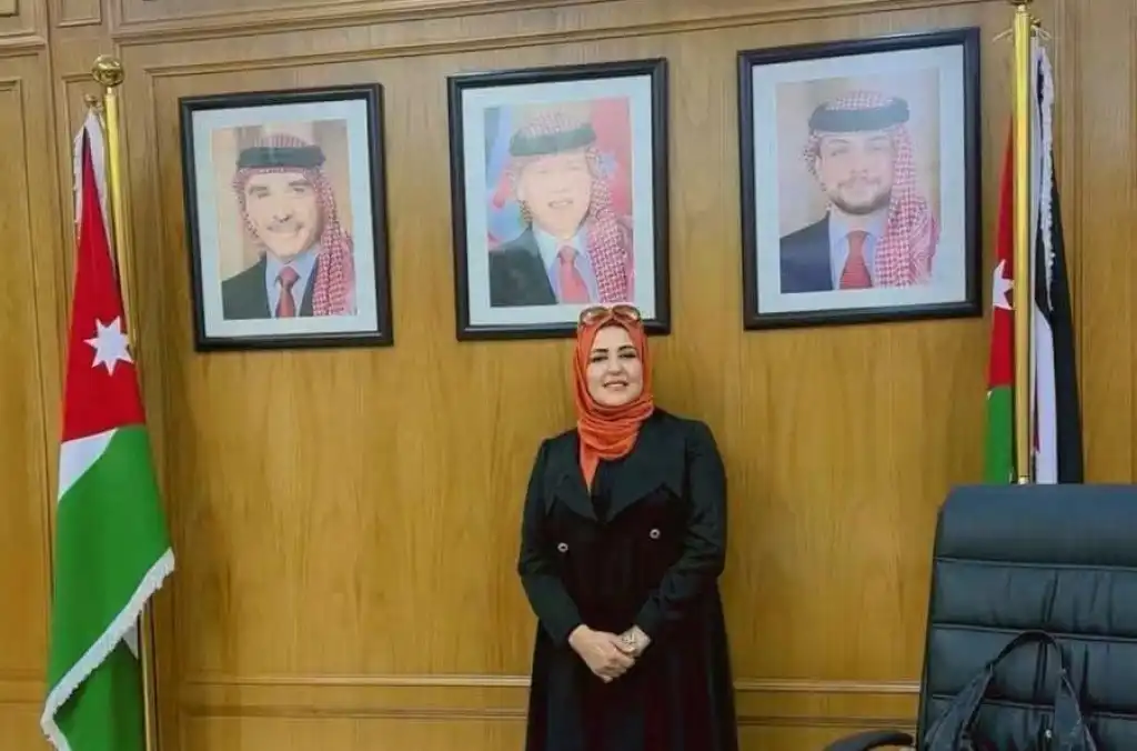 أول سيدة تُعلن ترشحها لرئاسة بلدية في البادية الشمالية