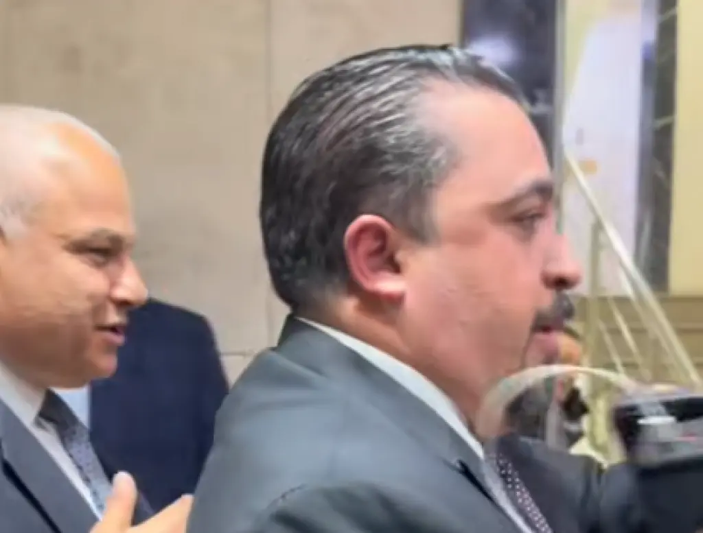 النائب حواري ينفعل على وزير العمل: “هسا صرتوا أنتوا والعمل الإسلامي متفقين؟” .. والبكار يرد: “إنتوا نواب ببعض” .. فيديو