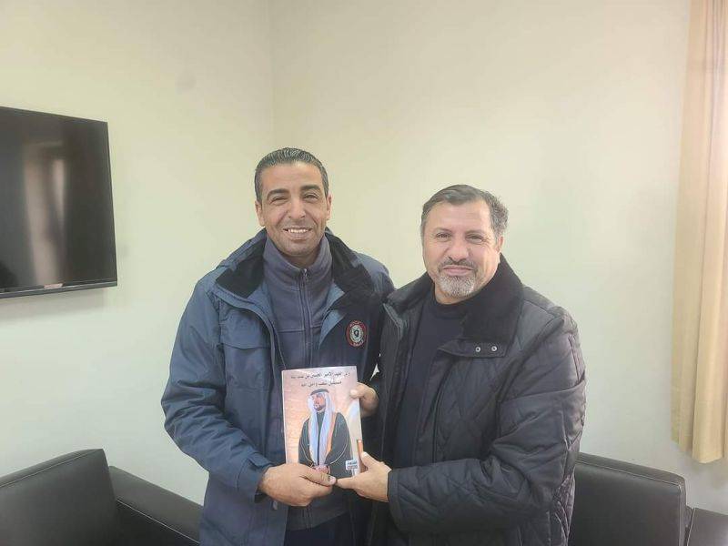 القلعة نيوز تسلم سطام الحجايا نسخة من كتاب ولي العهد الامير الحسين بن عبدالله الثاني المعظم
