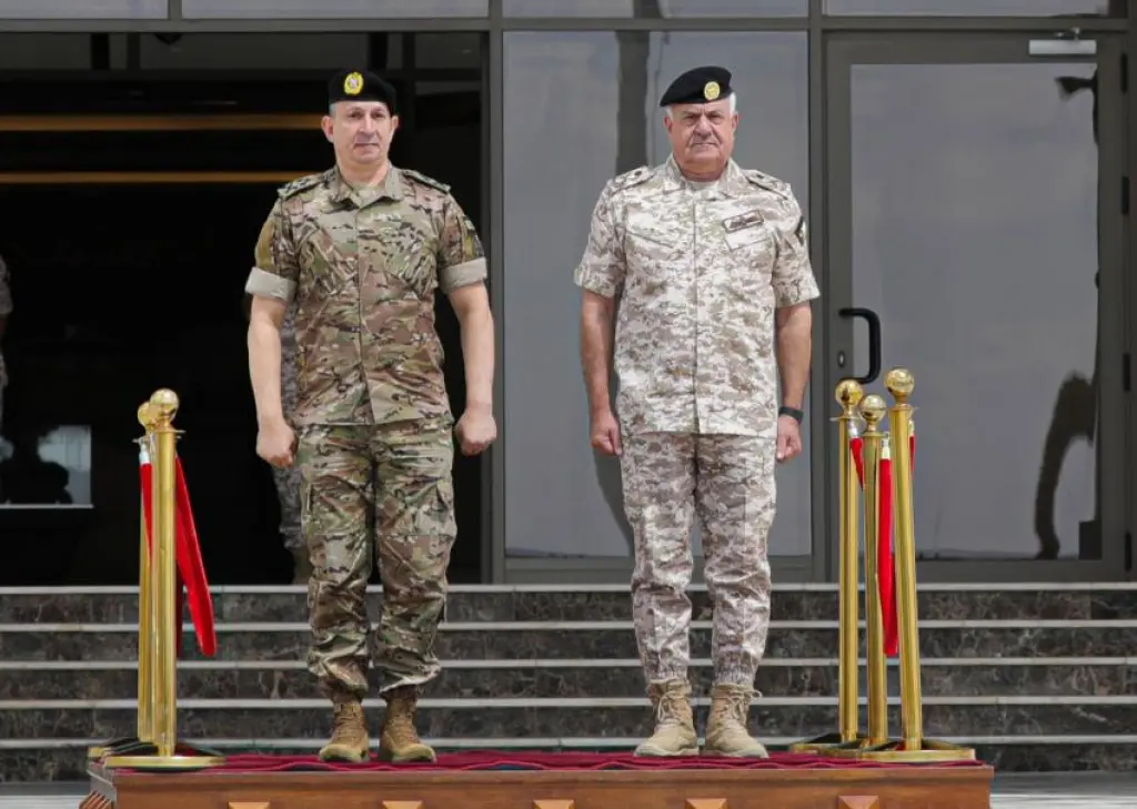الأردن ولبنان يبحثان التعاون والتنسيق العسكري