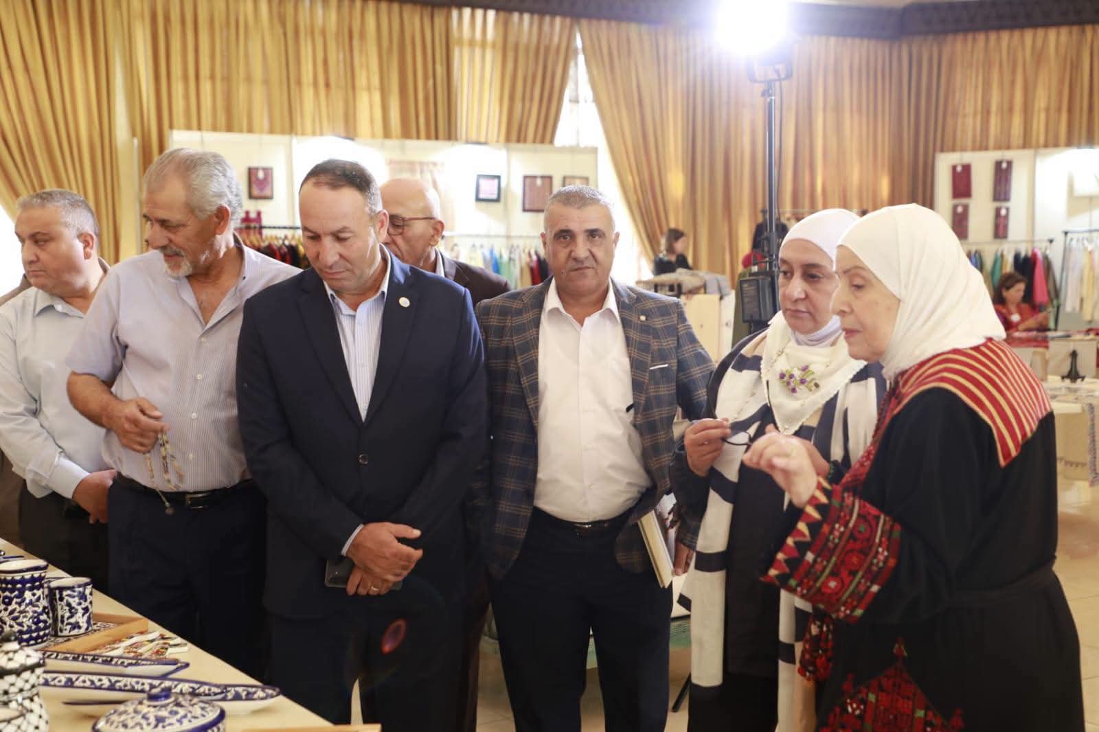 مندوبةً عن الرواشدة .. الشمالية ترعى افتتاح معرض مركز التراث الفلسطيني السادس عشر