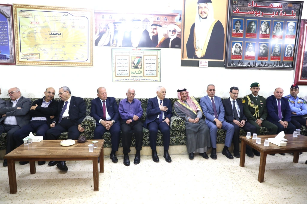 *مندوبا عن الملك وولي العهد.. العيسوي يعزي بوفاة الوزير الأسبق خالد العمري*