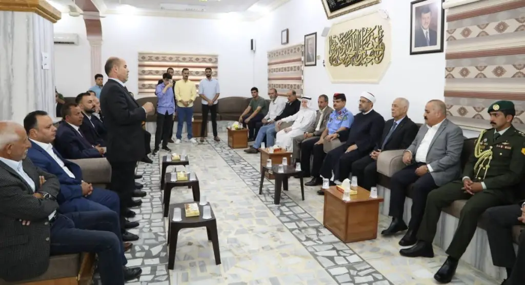 مندوبا عن الملك وولي العهد. العيسوي يعزي عشيرتي العكور والتميمي